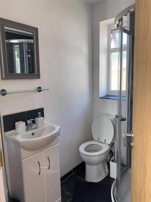 Dingley Dell - Superb Location For Truro In Private Accommodation Perranwell Екстериор снимка