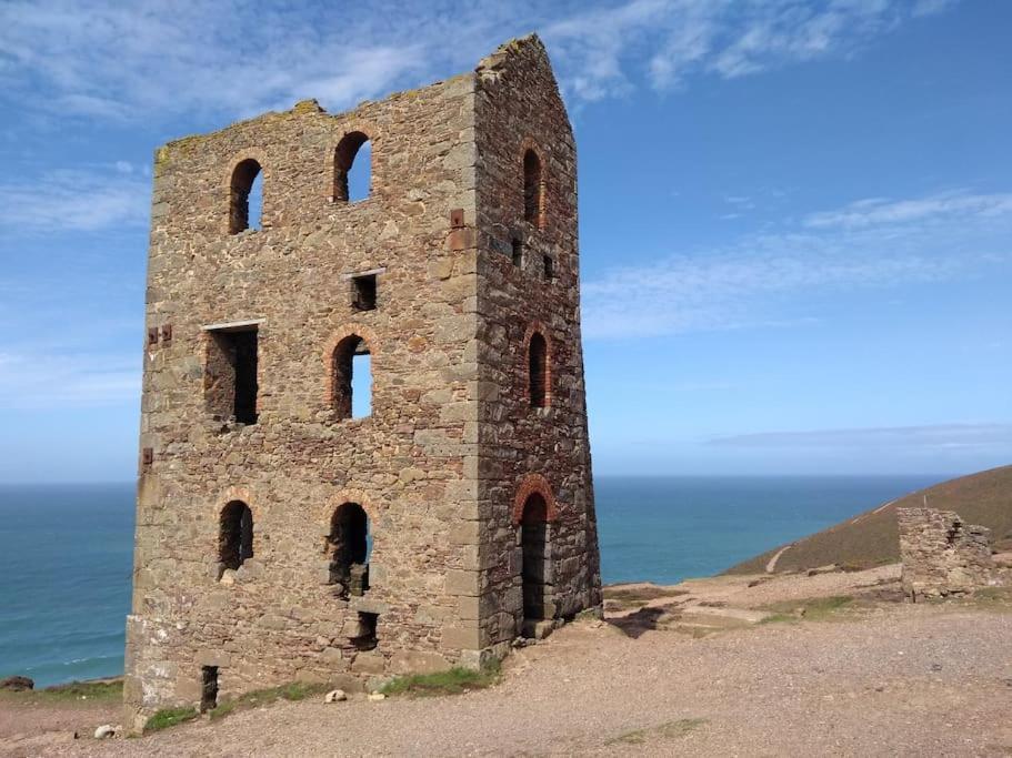 Dingley Dell - Superb Location For Truro In Private Accommodation Perranwell Екстериор снимка